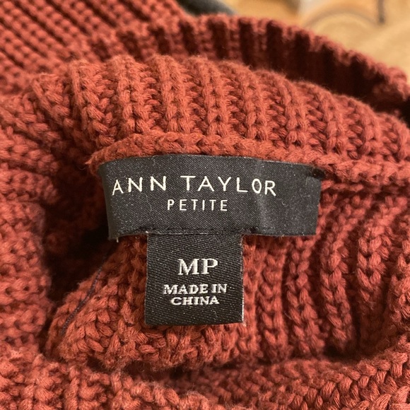 AnnTaylor MP Shaker Knit Sleeveless Mock Turtleneck - Picture 4 of 6